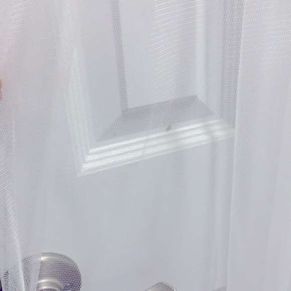 Emma & Grace Veil - Picture 4 of 6